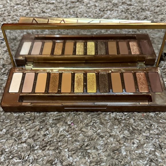 Urban Decay Honey Gold Eyeshadow Palette - Picture 3 of 5